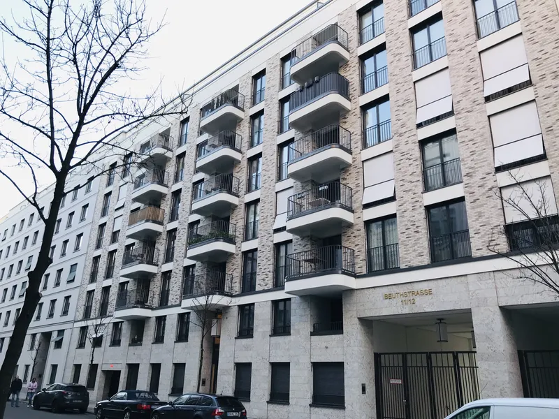 Zentrales Apartment in Berlin Mitte: 2 Zimmer mit 61 m² — photo 1